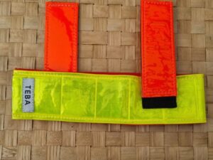 Reflexhalsband Gul 35 cm Bredd 5 cm + 2 röda flärpar