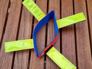 Reflexhalsband Röd 40 cm Bredd 5 cm + 4 gula flärpar