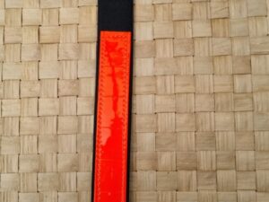 Reflexflärp Längd 15 cm Bredd 25 mm Röd Resårögla ca 50 mm